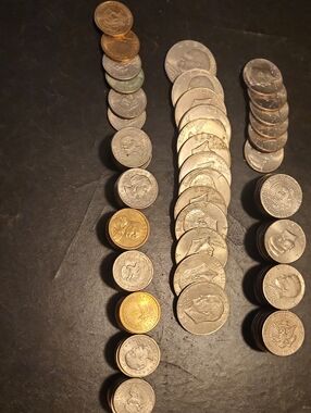Assorted Metallic Decorative US Coins - Silver and Gold Accent Set